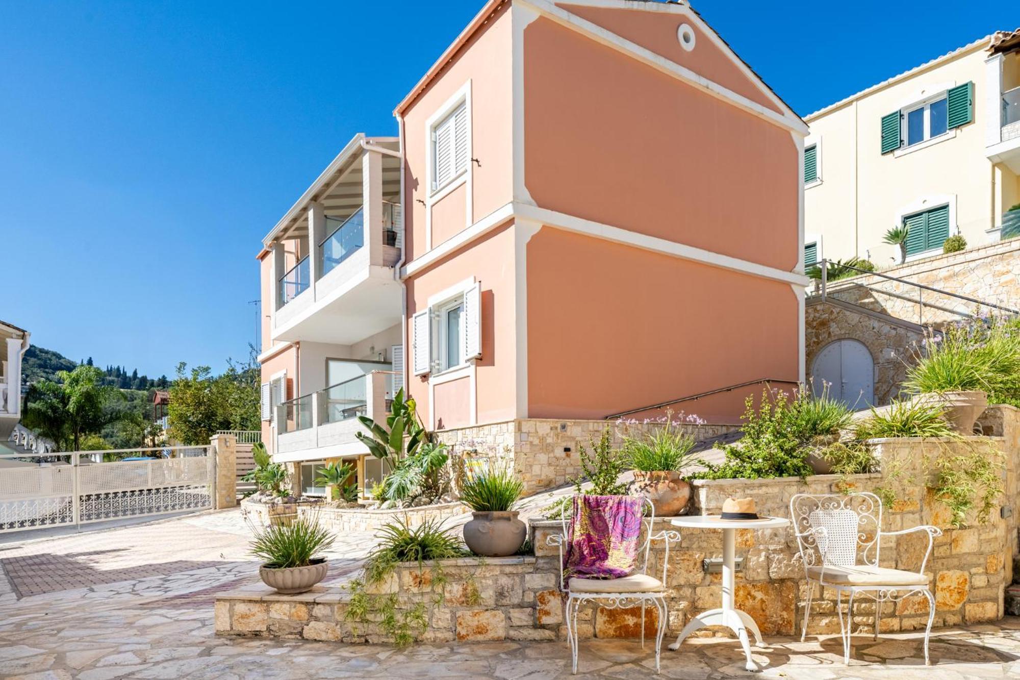 Loulass Village Aparthotel Mesongi Exterior photo